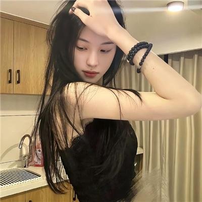 逐月之月海报